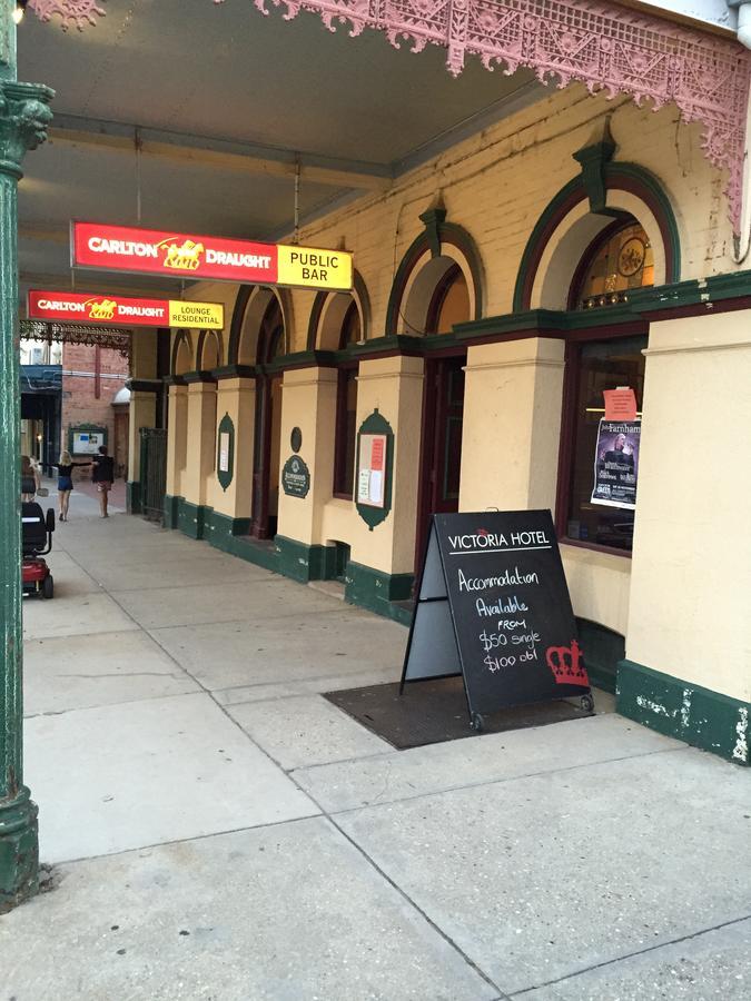 The Victoria Hotel Rutherglen Extérieur photo