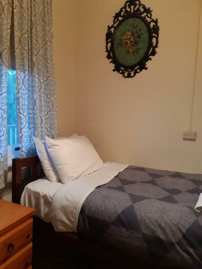 The Victoria Hotel Rutherglen Extérieur photo