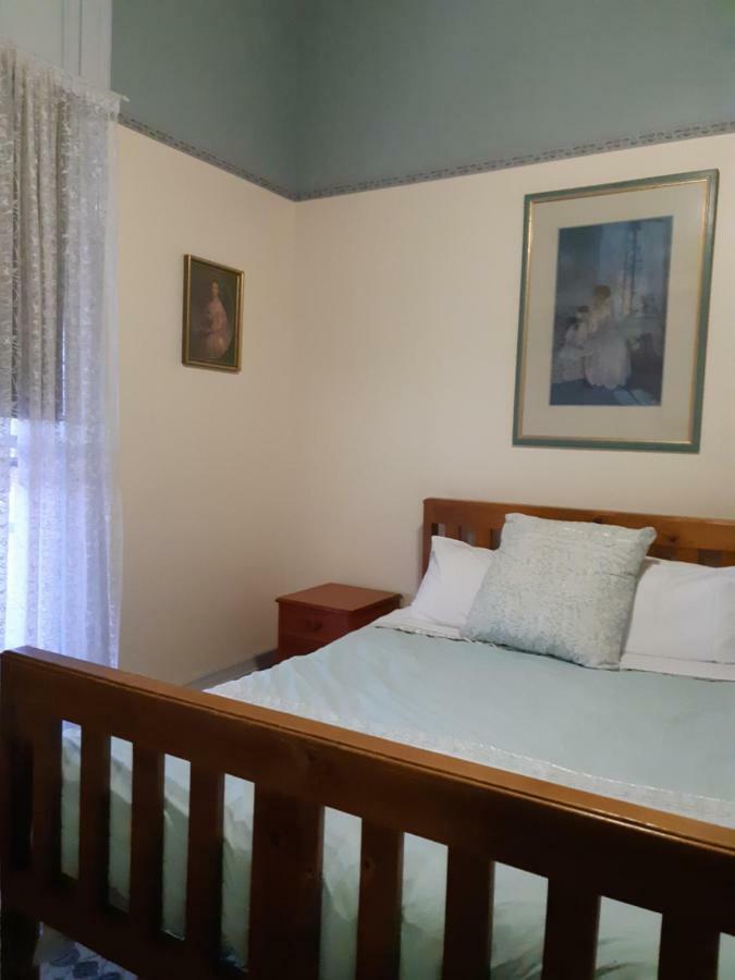 The Victoria Hotel Rutherglen Extérieur photo